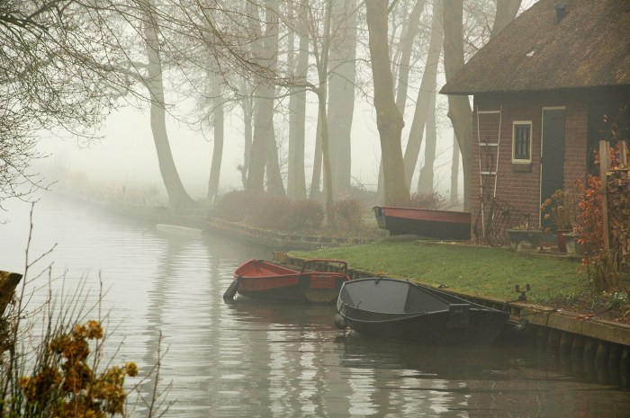 giethoorn olanda canal apa barca 2