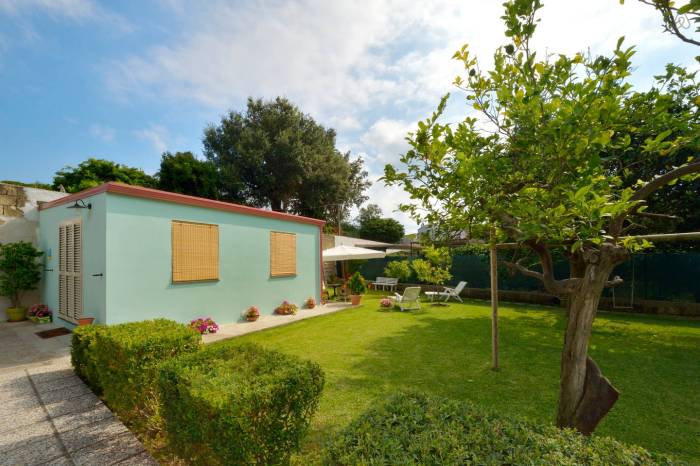 vila-cu-acces-privat-la-plaja-procida